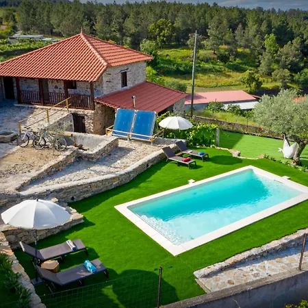 別荘 Casa Da Fonte Limpa *