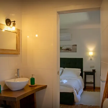 Casa Da Fonte Limpa Holiday home *