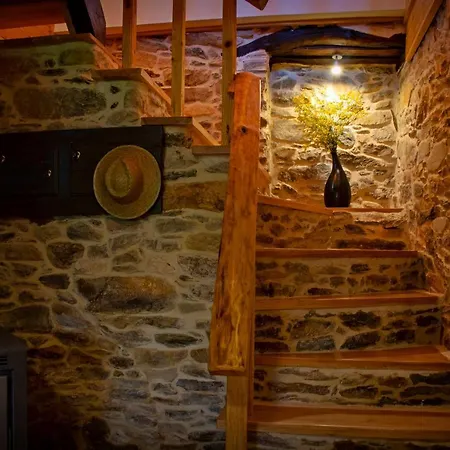 Casa Da Fonte Limpa Holiday home *