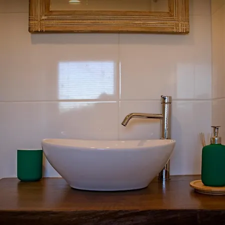 Casa Da Fonte Limpa Holiday home *